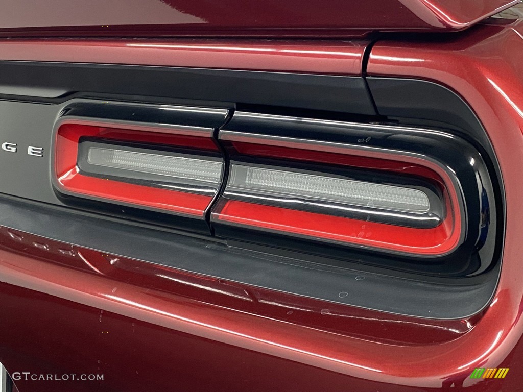 2020 Challenger SXT - Octane Red / Black photo #12