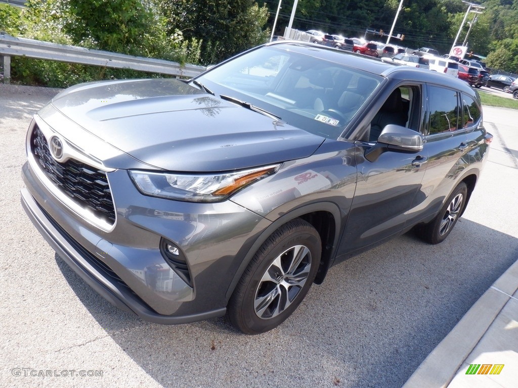 2020 Highlander XLE AWD - Magnetic Gray Metallic / Black photo #16