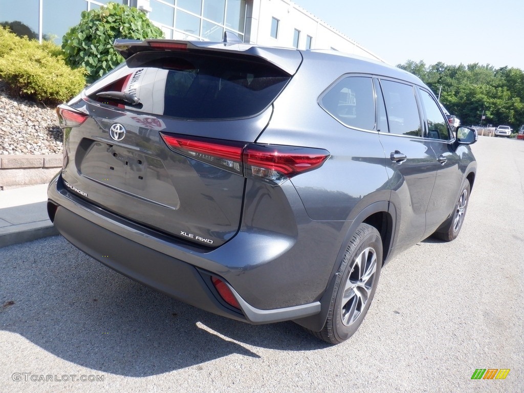 2020 Highlander XLE AWD - Magnetic Gray Metallic / Black photo #20