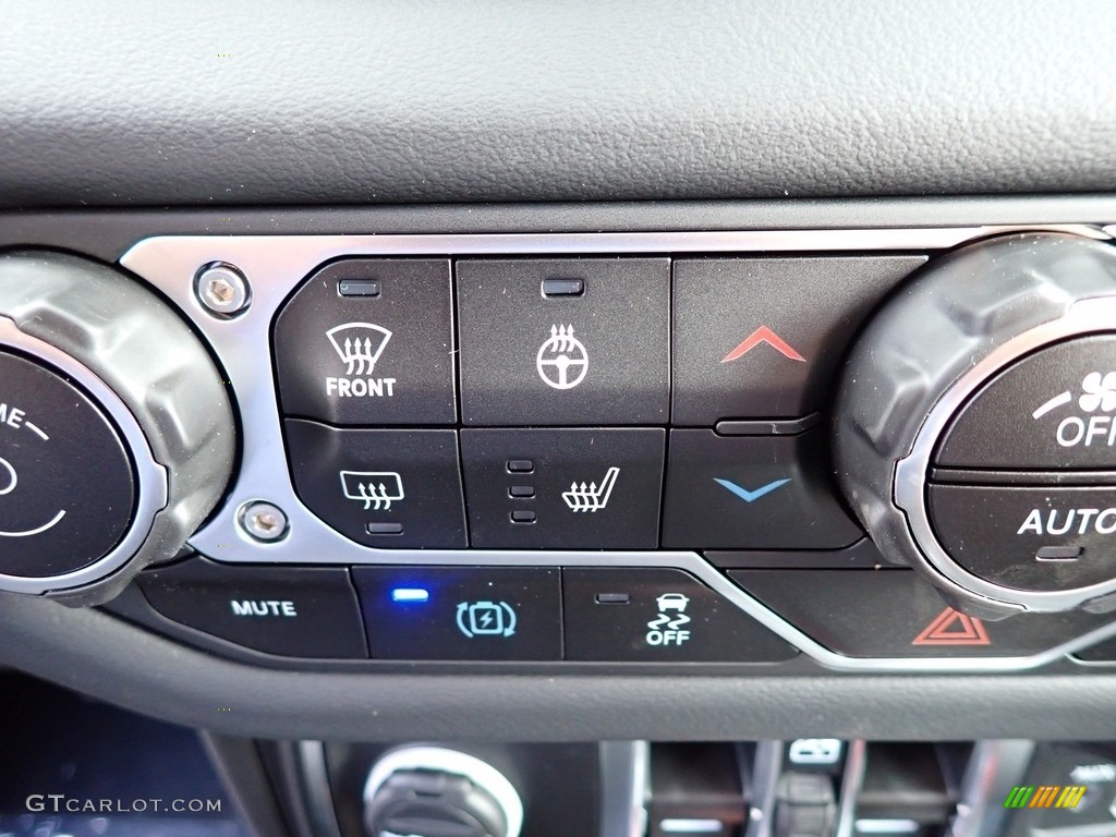 2024 Jeep Wrangler 4-Door Sahara 4xe Hybrid Controls Photo #146315348