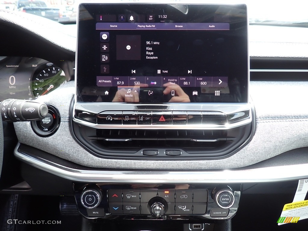 2023 Jeep Compass Sport 4x4 Controls Photo #146317196