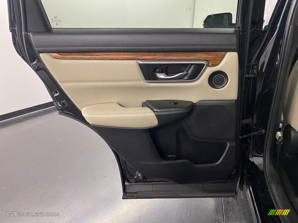 2018 Honda CR-V Touring Ivory Door Panel Photo #146317580
