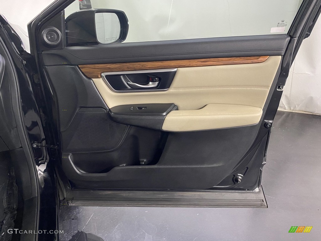 2018 Honda CR-V Touring Door Panel Photos