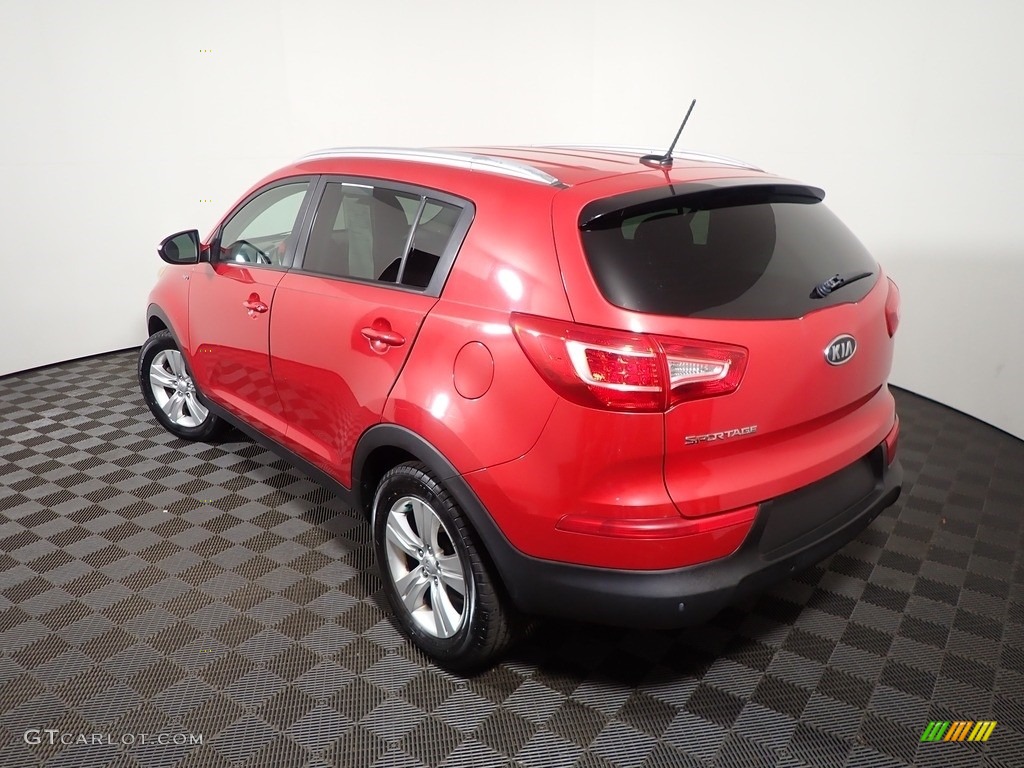 2012 Sportage LX AWD - Signal Red / Black photo #12