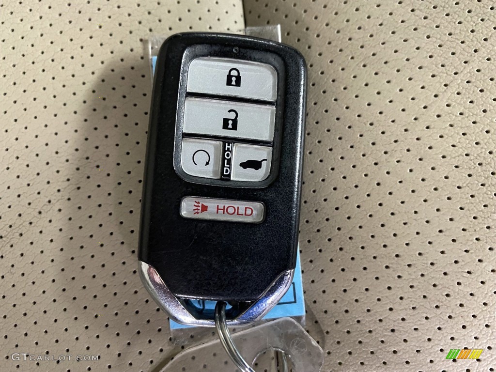 2018 Honda CR-V Touring Keys Photos