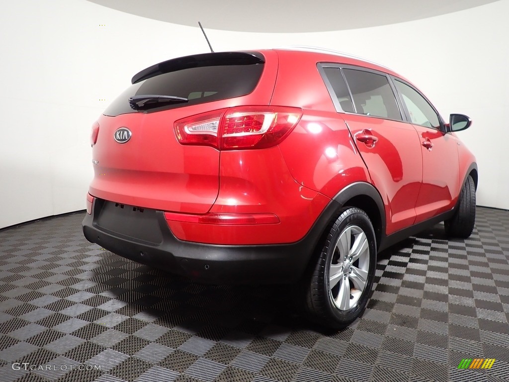 2012 Sportage LX AWD - Signal Red / Black photo #16