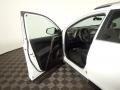 Super White - RAV4 XLE Photo No. 17