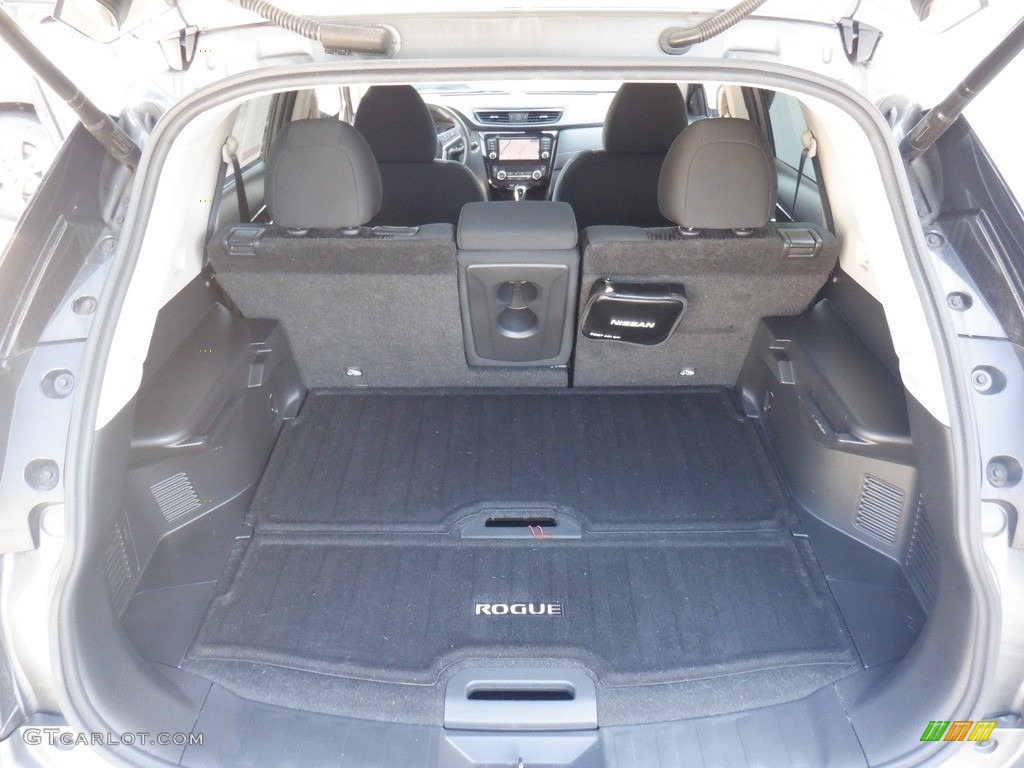 2019 Nissan Rogue SV AWD Trunk Photo #146318948