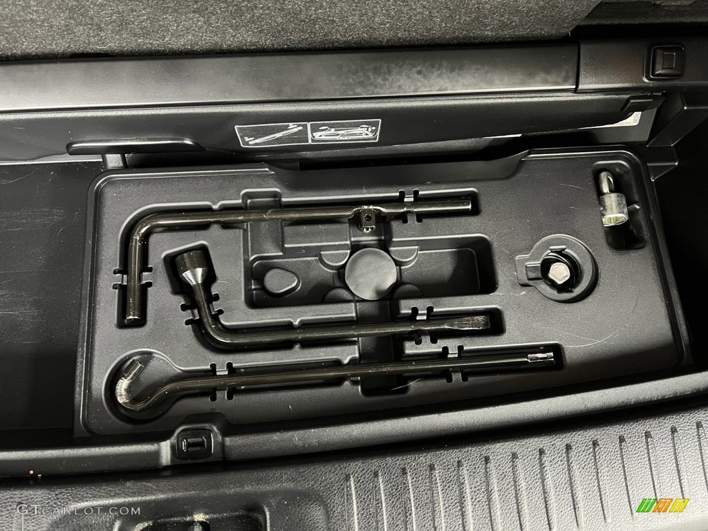 2016 Highlander Limited - Midnight Black Metallic / Black photo #44