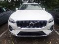 2023 Crystal White Metallic Volvo XC60 B5 Plus AWD  photo #3