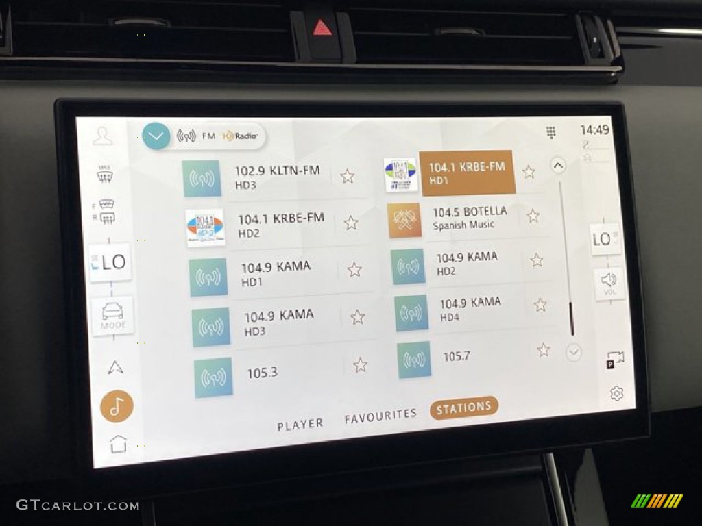 2024 Land Rover Range Rover Velar Dynamic SE Controls Photo #146323324