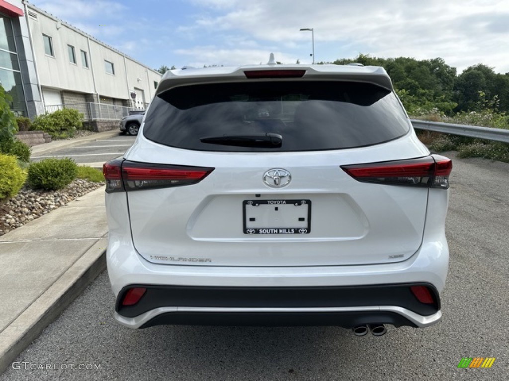 2023 Highlander XSE - Wind Chill Pearl / Cockpit Red photo #9