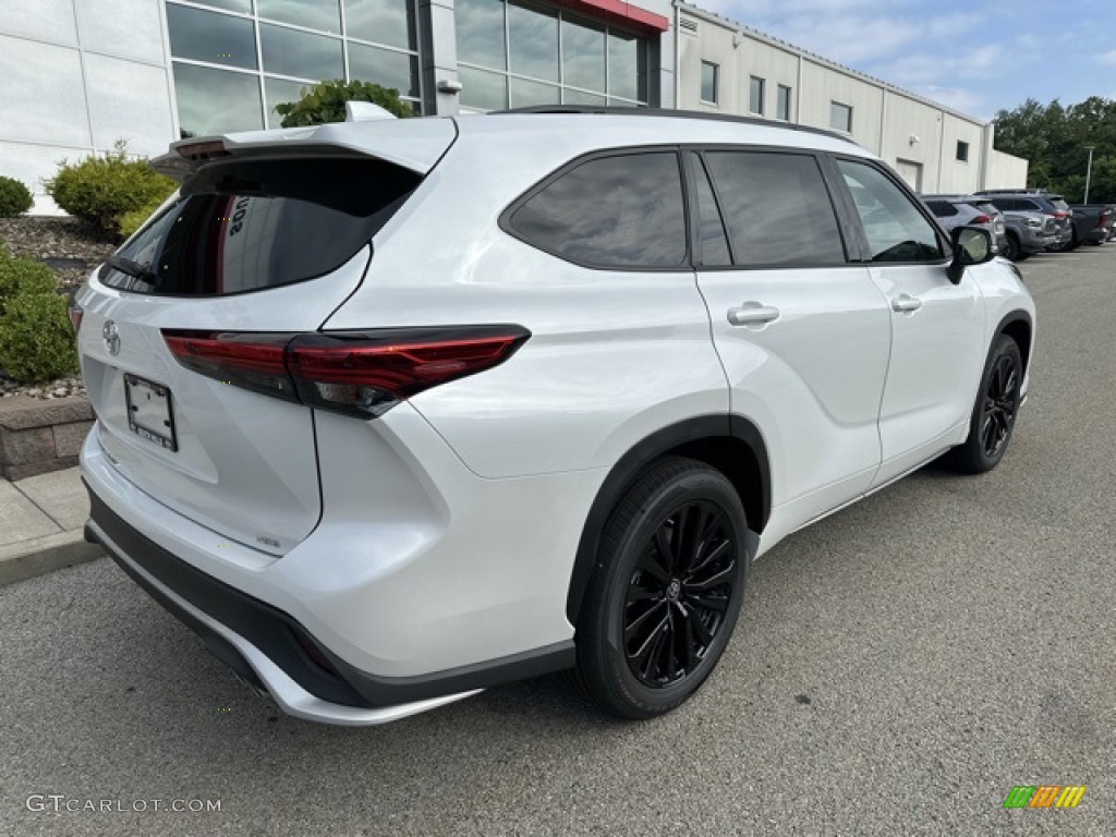 2023 Highlander XSE - Wind Chill Pearl / Cockpit Red photo #10