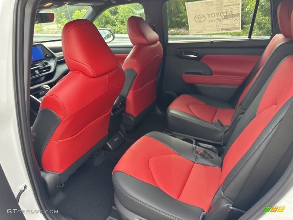 2023 Toyota Highlander XSE Rear Seat Photos