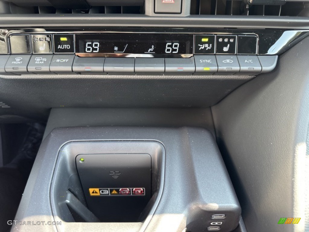 2023 Toyota Crown XLE AWD Controls Photo #146324852