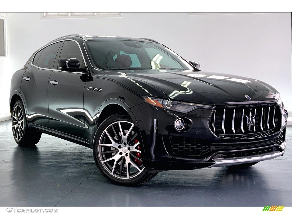 2017 Maserati Levante S AWD Exterior Photos