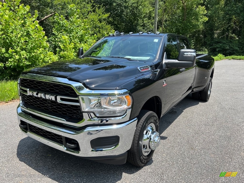 2023 3500 Tradesman Crew Cab 4x4 - Diamond Black Crystal Pearl / Diesel Gray/Black photo #2
