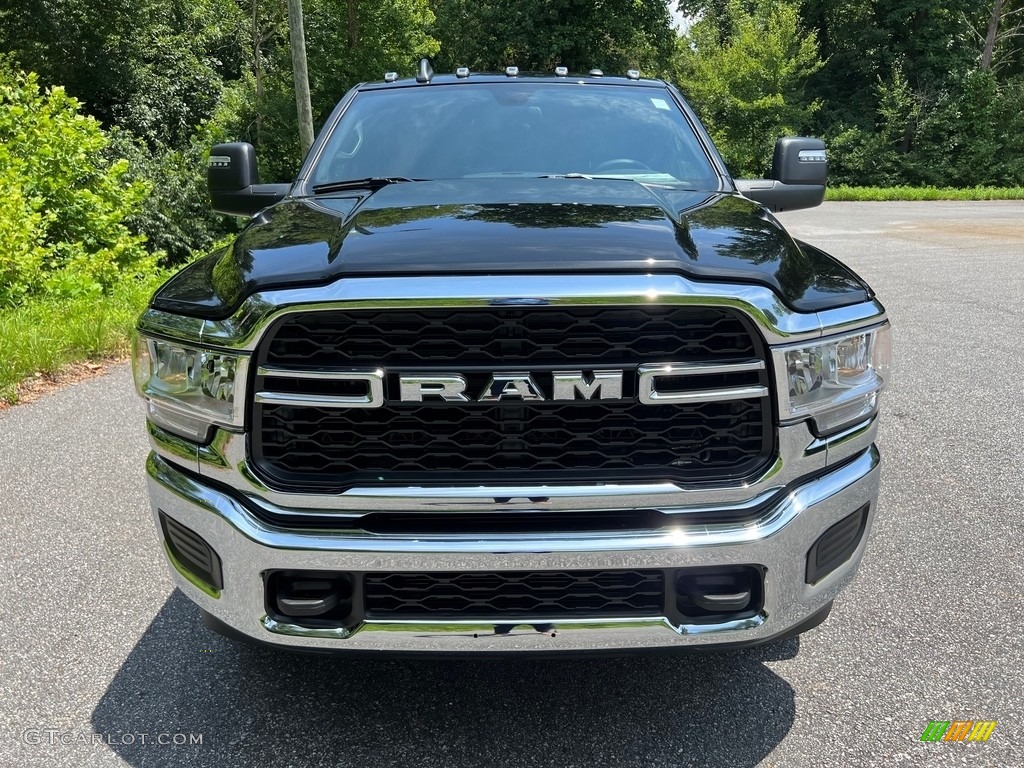 2023 3500 Tradesman Crew Cab 4x4 - Diamond Black Crystal Pearl / Diesel Gray/Black photo #3