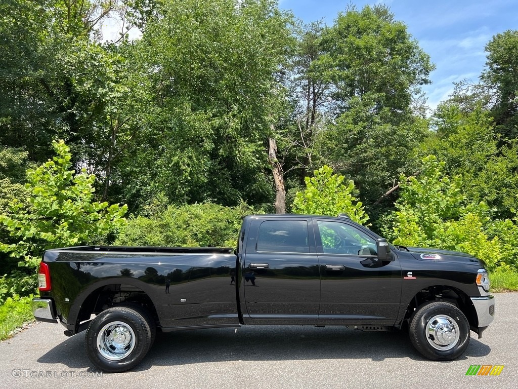2023 3500 Tradesman Crew Cab 4x4 - Diamond Black Crystal Pearl / Diesel Gray/Black photo #5