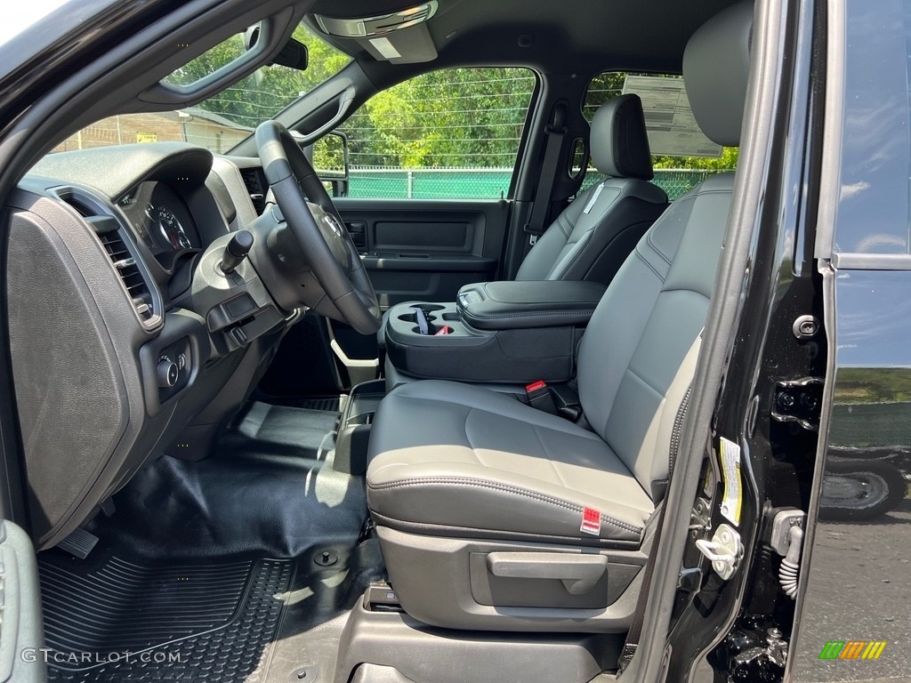 2023 3500 Tradesman Crew Cab 4x4 - Diamond Black Crystal Pearl / Diesel Gray/Black photo #11