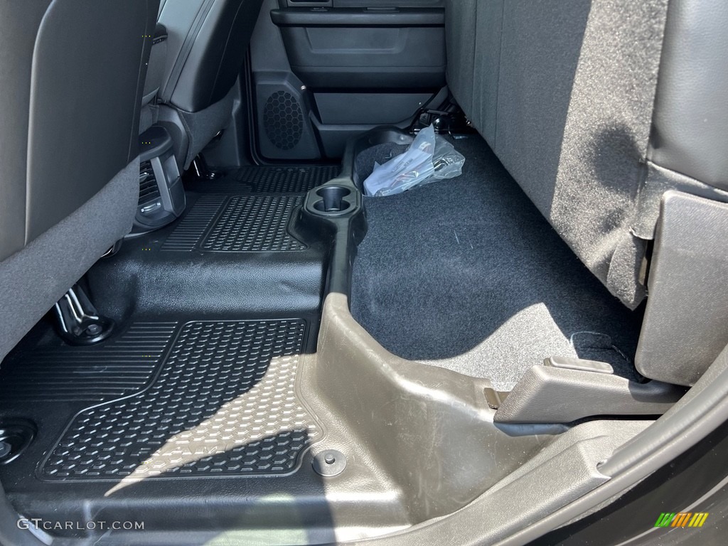 2023 3500 Tradesman Crew Cab 4x4 - Diamond Black Crystal Pearl / Diesel Gray/Black photo #14
