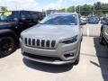 Sting-Gray - Cherokee Limited 4x4 Photo No. 2