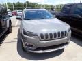 Sting-Gray - Cherokee Limited 4x4 Photo No. 3
