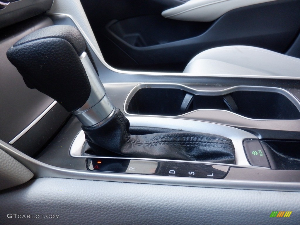 2020 Honda Accord LX Sedan Transmission Photos