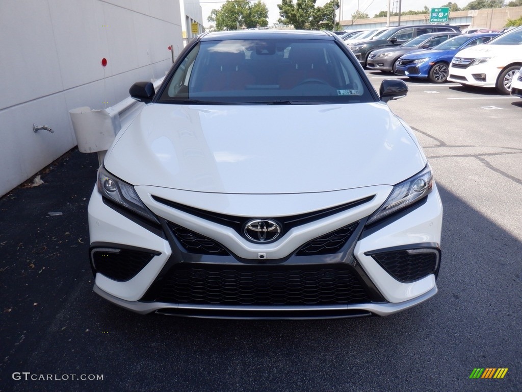 2022 Camry XSE - Wind Chill Pearl / Cockpit Red photo #5