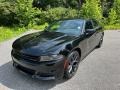 Pitch Black - Charger SXT Blacktop Photo No. 2