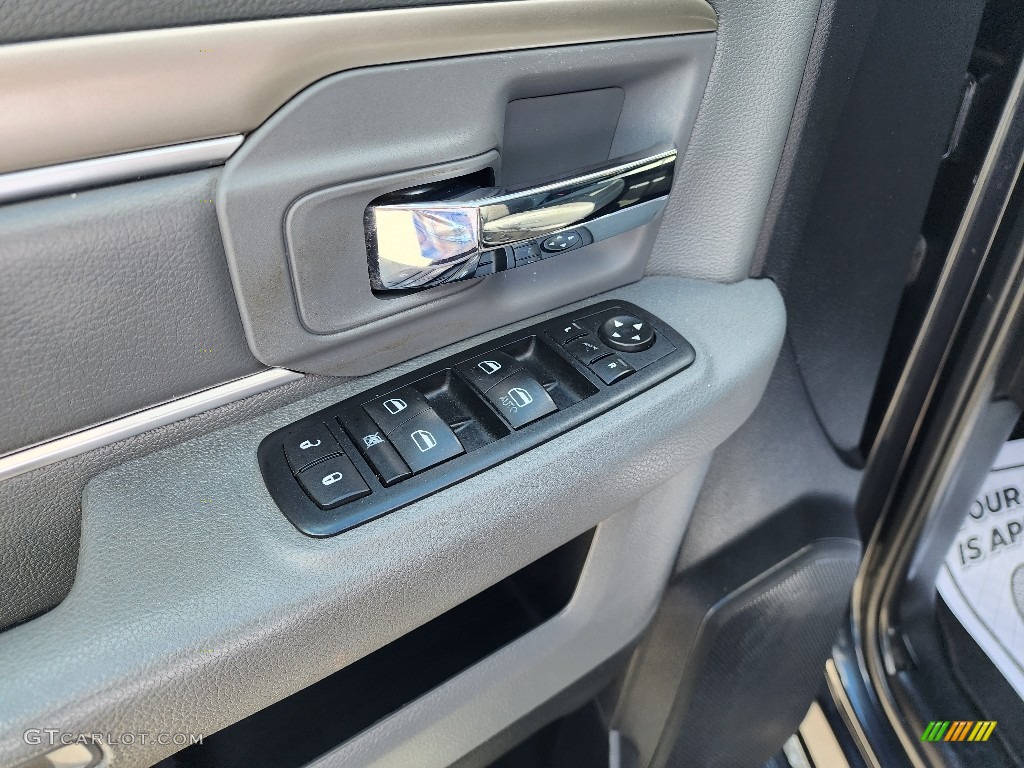 2015 Ram 2500 SLT Crew Cab 4x4 Black/Diesel Gray Door Panel Photo #146328702