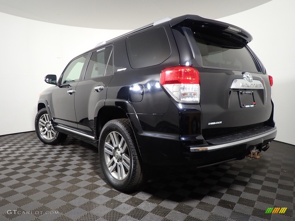 2011 4Runner Limited 4x4 - Black / Sand Beige photo #13