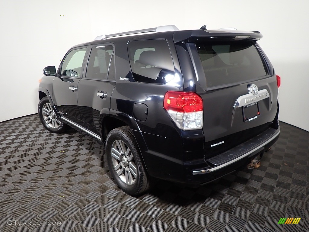 2011 4Runner Limited 4x4 - Black / Sand Beige photo #14