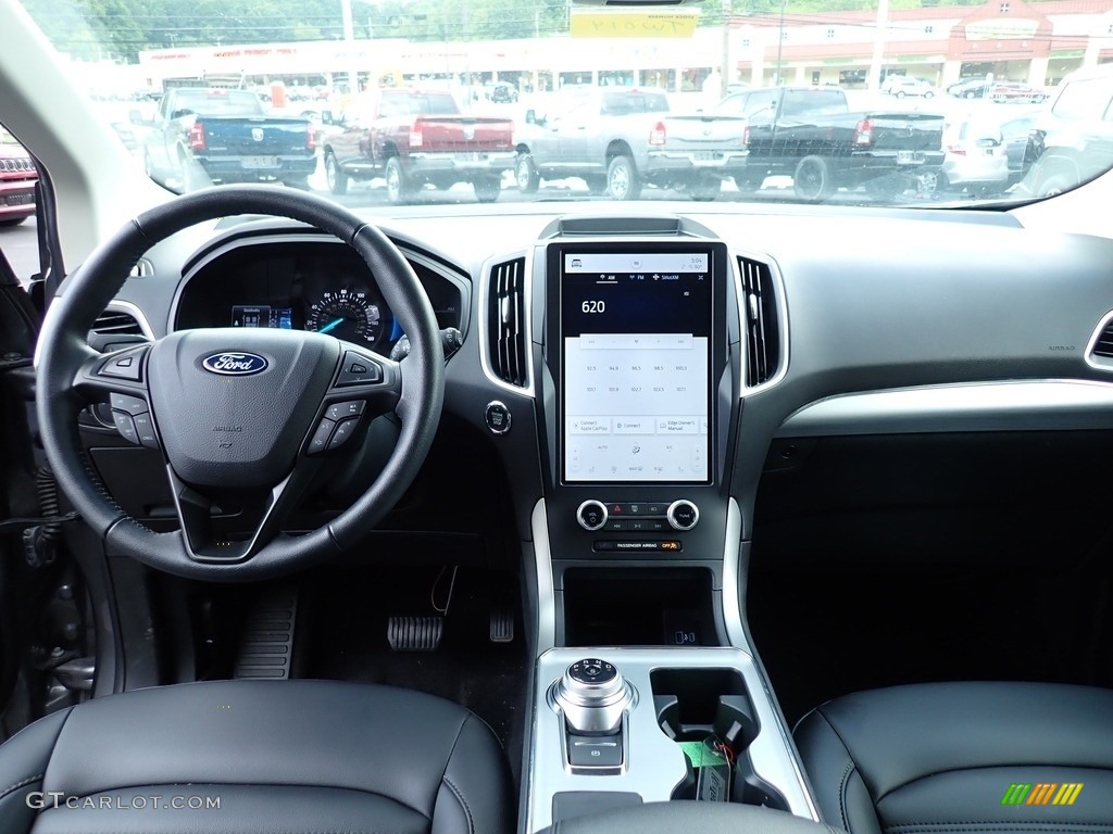 2022 Ford Edge SEL AWD Dashboard Photos
