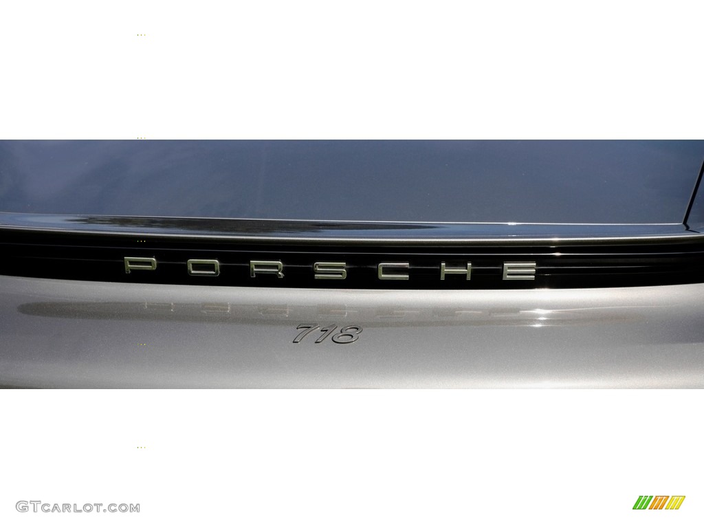 2019 Porsche 718 Boxster Standard 718 Boxster Model Marks and Logos Photo #146330299