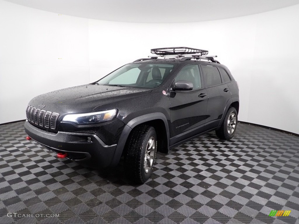 2019 Cherokee Trailhawk 4x4 - Diamond Black Crystal Pearl / Black photo #1