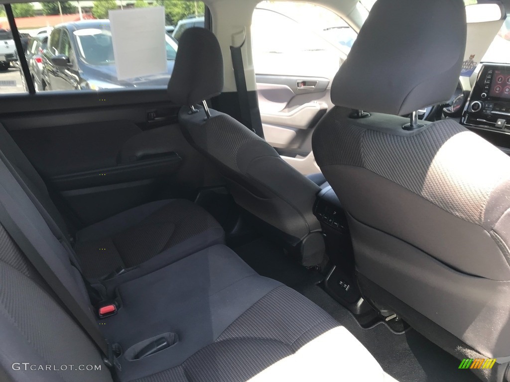 2021 Highlander LE AWD - Celestial Silver Metallic / Black photo #32