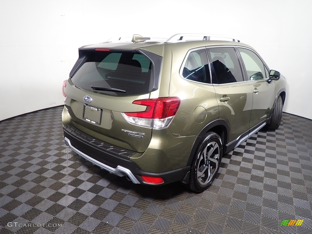 2023 Forester Touring - Autumn Green Metallic / Black photo #18