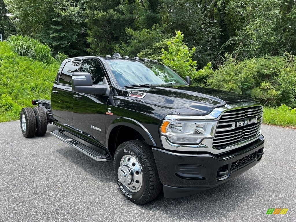 2023 Ram 3500 Laramie Crew Cab 4x4 Chassis Exterior Photos