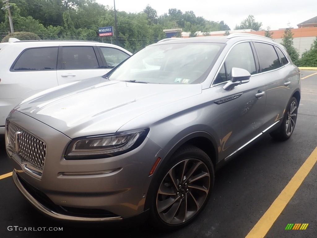 Silver Radiance Metallic Lincoln Nautilus