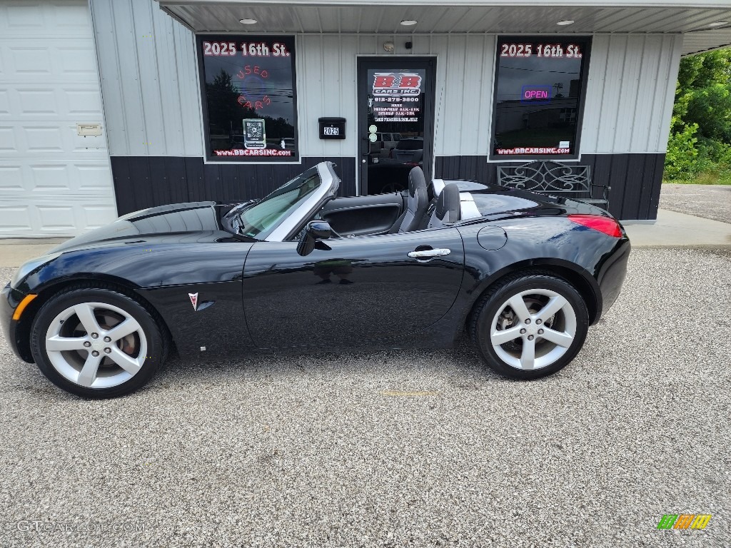 2006 Solstice Roadster - Mysterious Black / Ebony photo #18