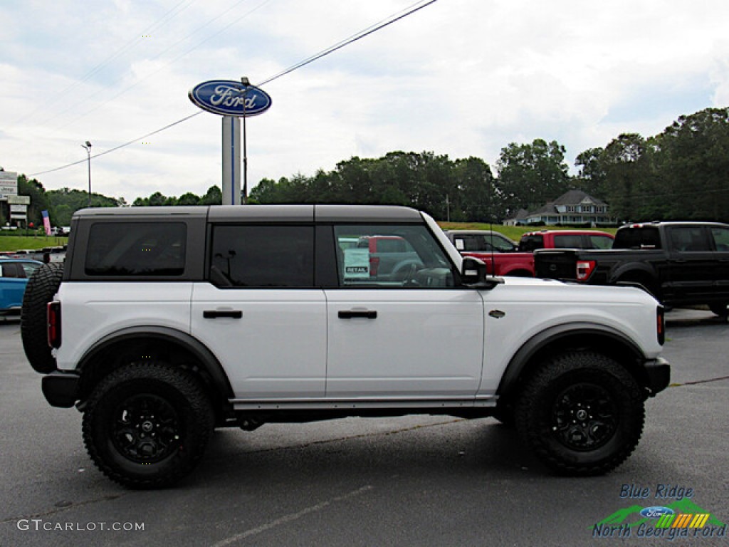 2023 Bronco Wildtrak 4X4 4-Door - Oxford White / Medium Sandstone photo #6