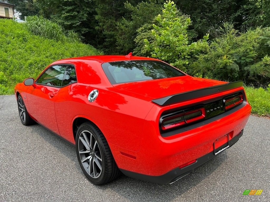 2023 Challenger R/T Plus - Go Mango / Black photo #8