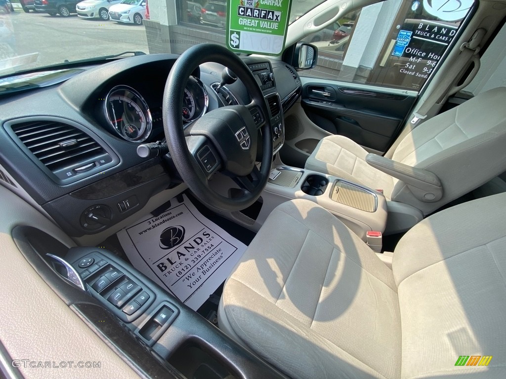 2012 Grand Caravan SE - Stone White / Black/Light Graystone photo #7