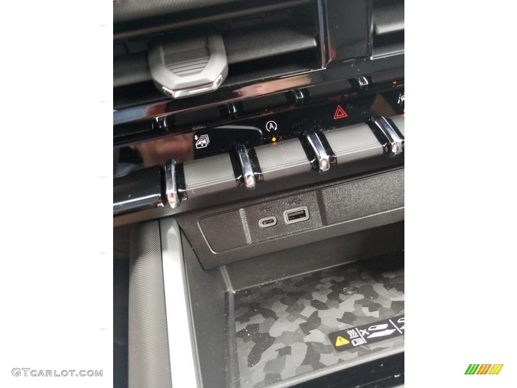 2023 Colorado Z71 Crew Cab 4x4 - Radiant Red Tintcoat / Jet Black/Adrenaline Red photo #19