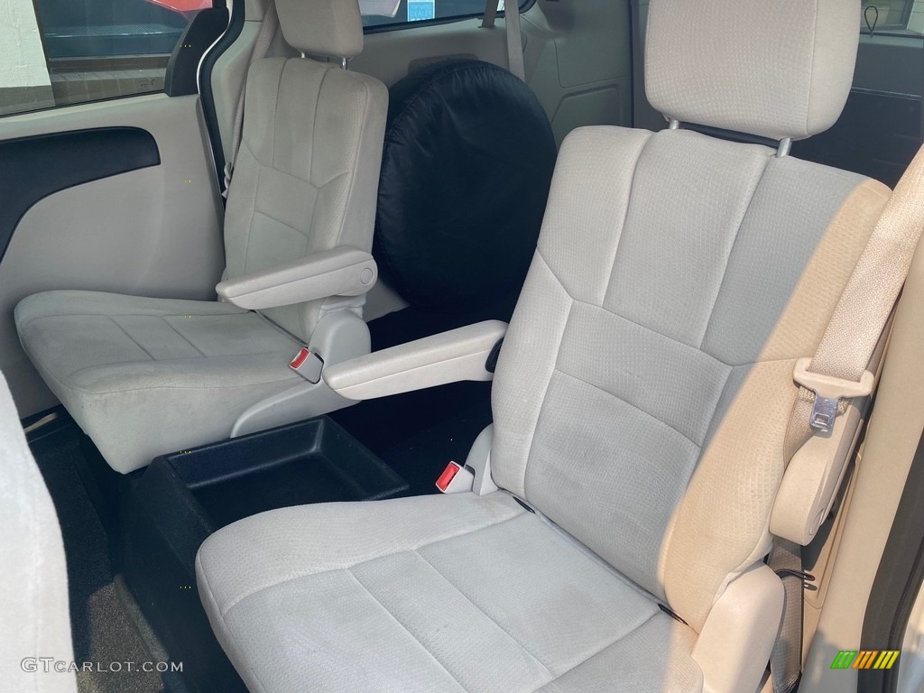 2012 Grand Caravan SE - Stone White / Black/Light Graystone photo #16
