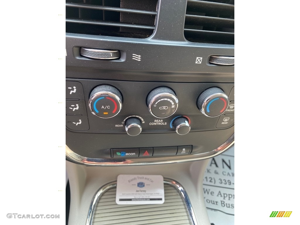 2012 Grand Caravan SE - Stone White / Black/Light Graystone photo #19