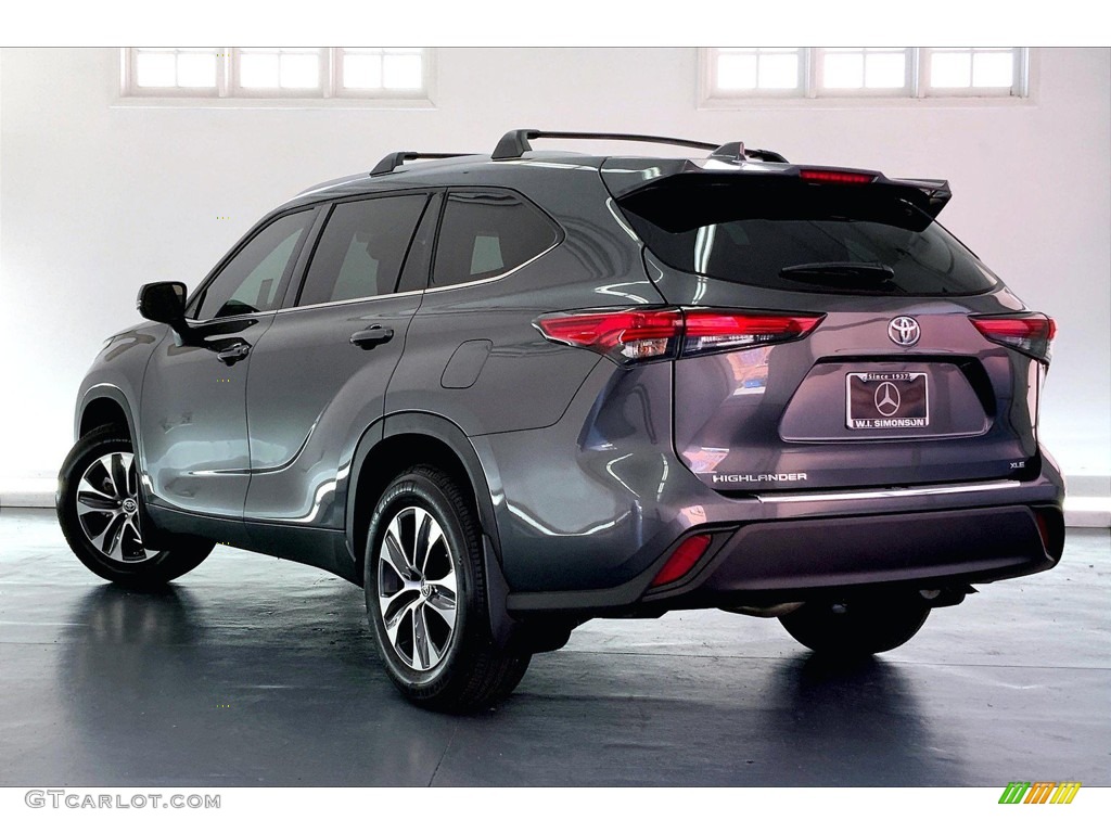 2022 Highlander XLE - Magnetic Gray Metallic / Black photo #10