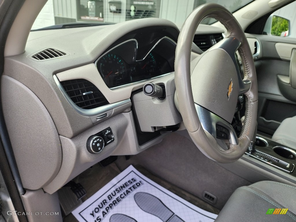 2017 Traverse LT AWD - Silver Ice Metallic / Dark Titanium/Light Titanium photo #11