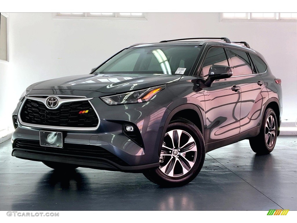 2022 Highlander XLE - Magnetic Gray Metallic / Black photo #12
